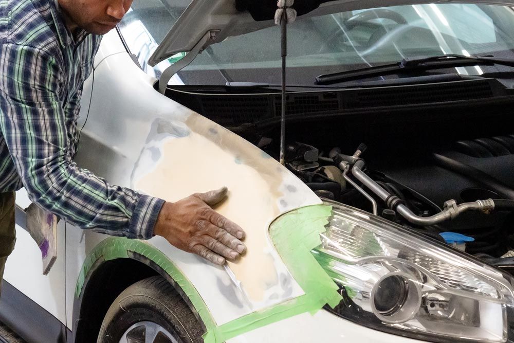 Unfallreparatur Lack und Karosserie